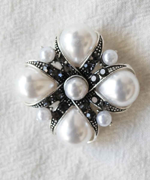 Port（ポート）の「【 Port / ポート 】 バロック風 クラシカル ブローチ（ブローチ/コサージュ・レディース・シルバー系その他/ゴールド/シルバー系その他2/シルバー/シルバー系その他3・FREE）」の3枚目の写真