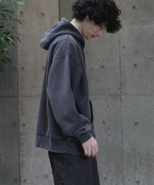 BEN DAVIS(ベンデイビス)の「【BEN DAVIS/ベンデイビス】【こなれヴィンテージ感】フードワッペン ダブルジップパーカー ブリーチ加工 ユーズド風 フルジップ フーディー ストリート 古着系 ユニセックス(パーカー・メンズ・ブラック/ダークブラウン・LARGE/X-LARGE/MEDIUM)」の10枚目の写真