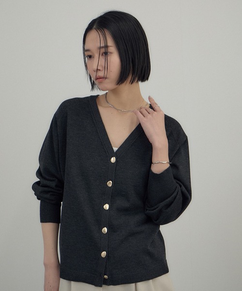 SALON adam et rope'(サロン アダム エ ロペ)の「ブライト2WAYカーディガン(カーディガン/ボレロ・レディース・チャコールグレー/ベージュ/サックスブルー・FREE)」の6枚目の写真