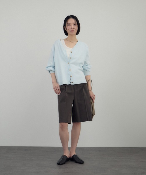 SALON adam et rope'(サロン アダム エ ロペ)の「ブライト2WAYカーディガン(カーディガン/ボレロ・レディース・チャコールグレー/ベージュ/サックスブルー・FREE)」の10枚目の写真