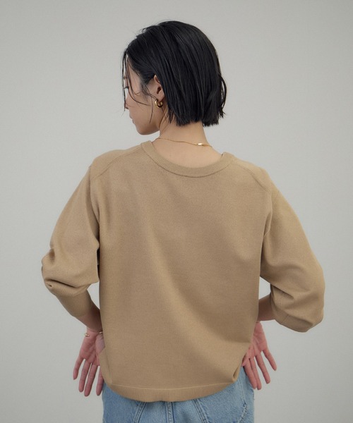 SALON adam et rope'(サロン アダム エ ロペ)の「ブライト2WAYカーディガン(カーディガン/ボレロ・レディース・チャコールグレー/ベージュ/サックスブルー・FREE)」の17枚目の写真