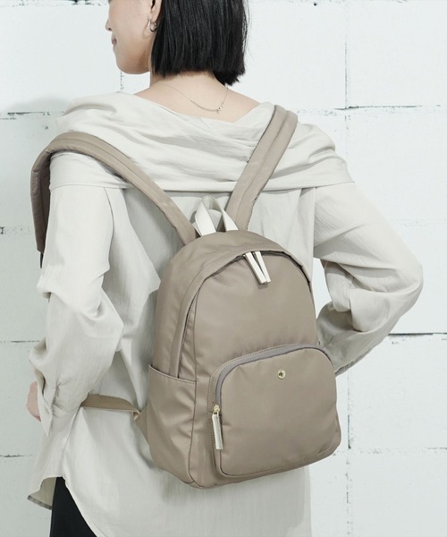 Legato Largo(レガートラルゴ)の「"02"≪Legato Largo≫肩楽 7ポケット/8L ナイロン ミニ リュック(バックパック/リュック・レディース・ネイビー/ブラック/グレー/ライトブラウン・ONE SIZE)」の7枚目の写真