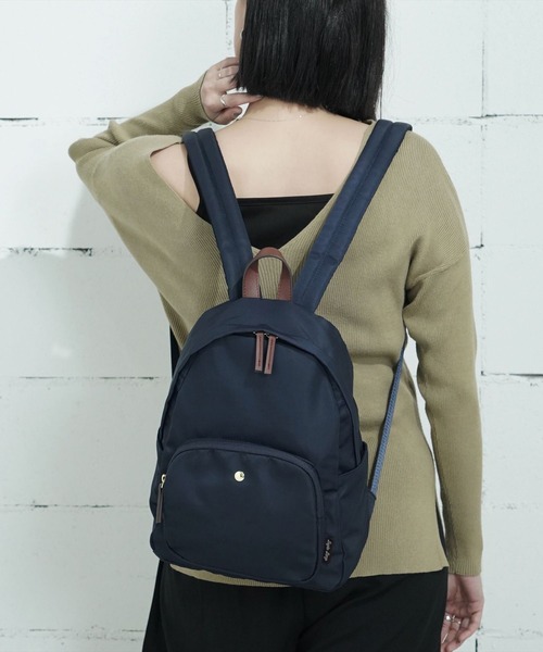 Legato Largo(レガートラルゴ)の「"02"≪Legato Largo≫肩楽 7ポケット/8L ナイロン ミニ リュック(バックパック/リュック・レディース・ネイビー/ブラック/グレー/ライトブラウン・ONE SIZE)」の9枚目の写真