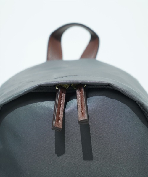 Legato Largo(レガートラルゴ)の「"02"≪Legato Largo≫肩楽 7ポケット/8L ナイロン ミニ リュック(バックパック/リュック・レディース・ネイビー/ブラック/グレー/ライトブラウン・ONE SIZE)」の14枚目の写真