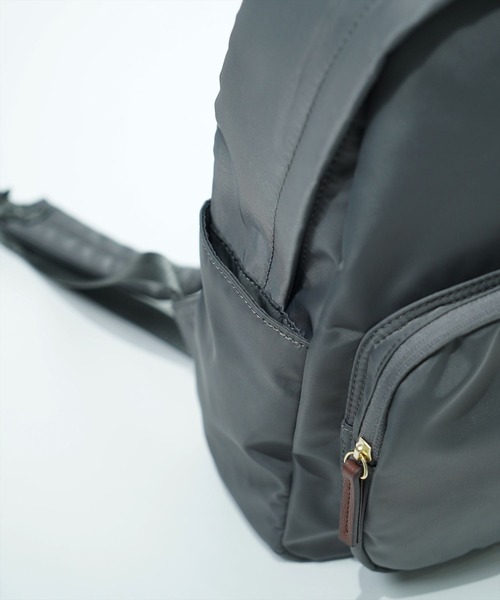 Legato Largo(レガートラルゴ)の「"02"≪Legato Largo≫肩楽 7ポケット/8L ナイロン ミニ リュック(バックパック/リュック・レディース・ネイビー/ブラック/グレー/ライトブラウン・ONE SIZE)」の19枚目の写真