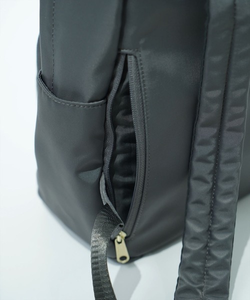 Legato Largo(レガートラルゴ)の「"02"≪Legato Largo≫肩楽 7ポケット/8L ナイロン ミニ リュック(バックパック/リュック・レディース・ネイビー/ブラック/グレー/ライトブラウン・ONE SIZE)」の20枚目の写真
