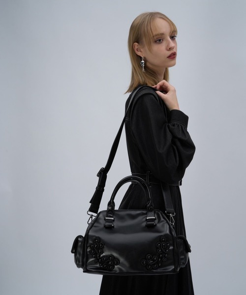 HARE（ハレ）の「エンブロイダリーボストンバッグ(HARE)（ボストンバッグ・レディース・ブラック・FREE）」の2枚目の写真