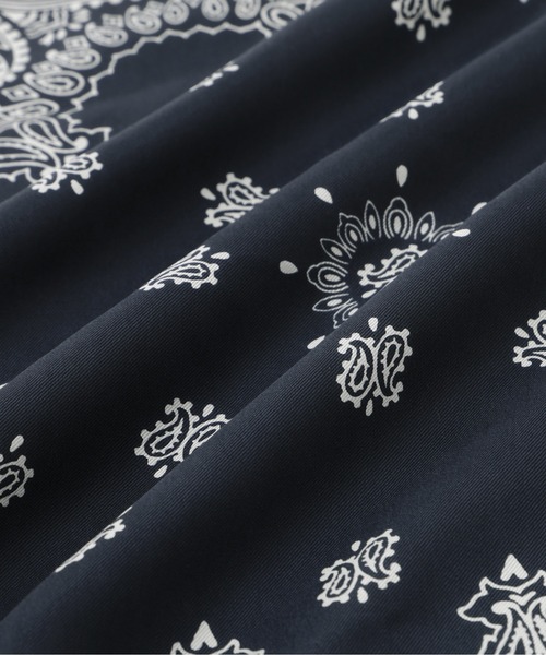 MARGARET HOWELL(マーガレットハウエル)の「SILK TWILL PAISLEY BANDANA(ストール/ショール・レディース・ネイビー/レッド系その他2・FREE)」の7枚目の写真