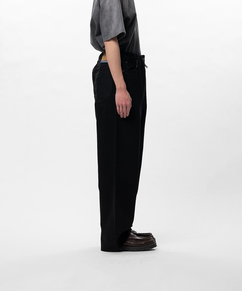 In・stru(men-tal).(インストルメンタル)の「One Washed Selvage Denim Baggy Pants(デニムパンツ・メンズ・インディゴブルー/ブラック・44/46)」の7枚目の写真