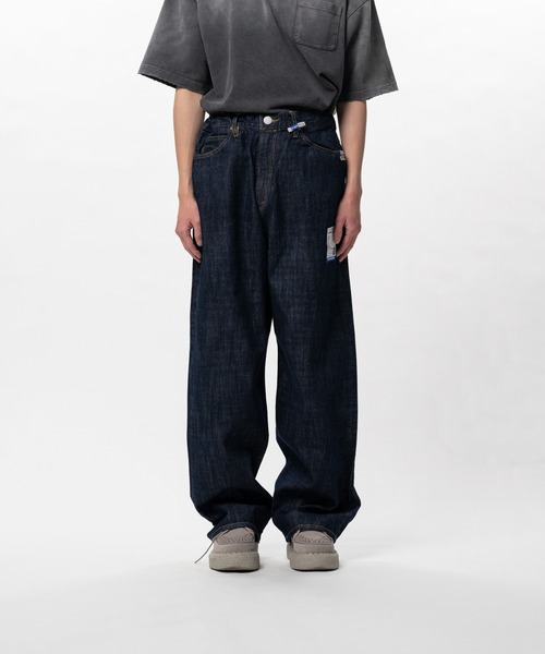 In・stru(men-tal).(インストルメンタル)の「One Washed Selvage Denim Baggy Pants(デニムパンツ・メンズ・インディゴブルー/ブラック・44/46)」の12枚目の写真