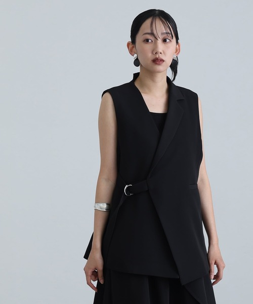 atlo（アトロ）の「アシンメトリー テーラード ジレ パンツドレス フォーマル お呼ばれ&ロング丈ワイド セットアップ 結婚式 二次会 同窓会 成人式 オケージョンドレス （パンツドレス・レディース・ブラック/チャコール/ベージュ・L/M）」の2枚目の写真