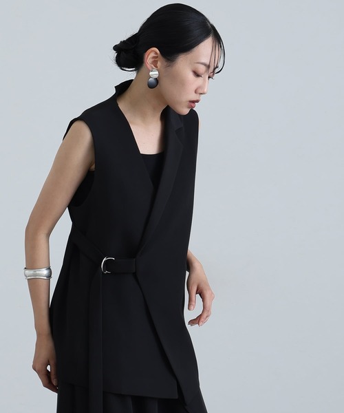atlo（アトロ）の「アシンメトリー テーラード ジレ パンツドレス フォーマル お呼ばれ&ロング丈ワイド セットアップ 結婚式 二次会 同窓会 成人式 オケージョンドレス （パンツドレス・レディース・ブラック/チャコール/ベージュ・L/M）」の10枚目の写真