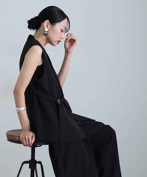 atlo（アトロ）の「アシンメトリー テーラード ジレ パンツドレス フォーマル お呼ばれ&ロング丈ワイド セットアップ 結婚式 二次会 同窓会 成人式 オケージョンドレス （パンツドレス・レディース・ブラック/チャコール/ベージュ・L/M）」の15枚目の写真