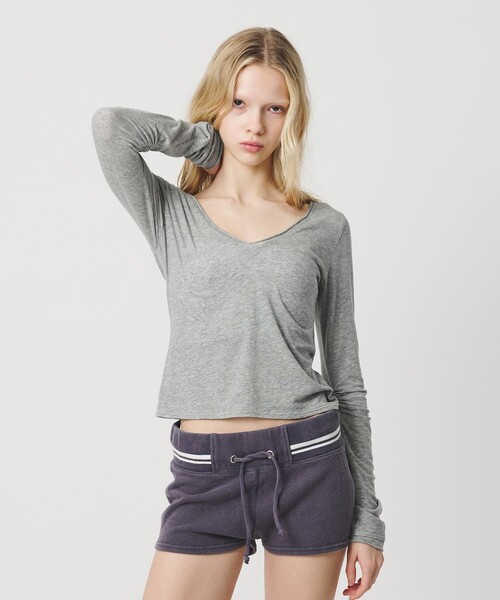 ATTISESSION（アティセッション）の「＜ATTISESSION＞Vネック ロングスリーブ トップス（Tシャツ/カットソー・レディース・グレー系/ネイビー/ホワイト・FREE）」の6枚目の写真