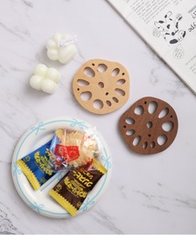 Vini（ヴィニ）の「かわいい れんこん木製コースター 鍋敷き（キッチンツール）」