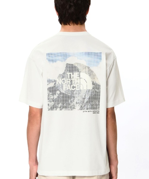 THE NORTH FACE(ザノースフェイス)の「THE NORTH FACE S/S Half Dome Digital Square Logo Tee / ザ ノース フェイス ショートスリーブ ハーフ ドーム デジタル スクエア ロゴ ティー(Tシャツ/カットソー・メンズ・ホワイト/ブラック/ベージュ・XL/L/M/S/XXL)」の6枚目の写真