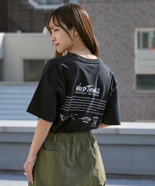WILD THINGS（ワイルドシングス）の「WILD THINGS/ワイルドシングス OLD ICONS TEE ブランドロゴ プリントTシャツ 2026年春夏（Tシャツ/カットソー・メンズ・ホワイト/ブラック/カーキオリーブ・M/L/XL）」の20枚目の写真