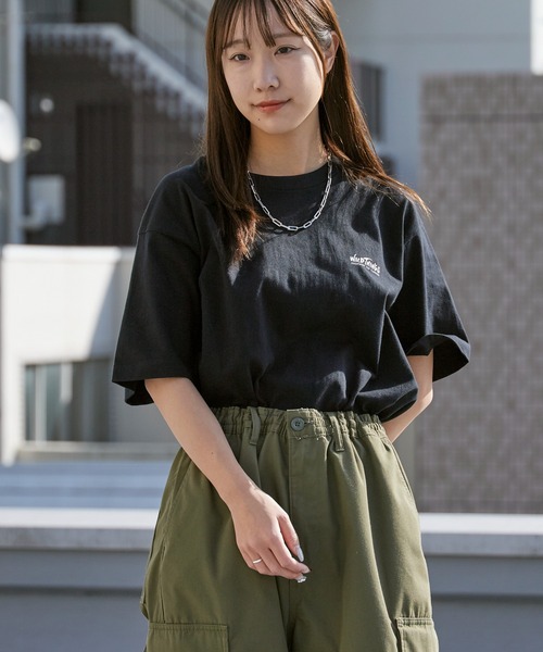 WILD THINGS（ワイルドシングス）の「WILD THINGS/ワイルドシングス OLD ICONS TEE ブランドロゴ プリントTシャツ 2026年春夏（Tシャツ/カットソー・メンズ・ホワイト/ブラック/カーキオリーブ・M/L/XL）」の21枚目の写真