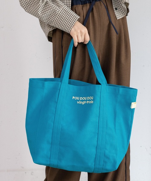 POU DOU DOU(プードゥドゥ)の「POU DOU DOUロゴ刺繍キャンバスバッグ(トートバッグ・レディース・ブルー/ネイビー/ピンク/キナリ・8)」の4枚目の写真