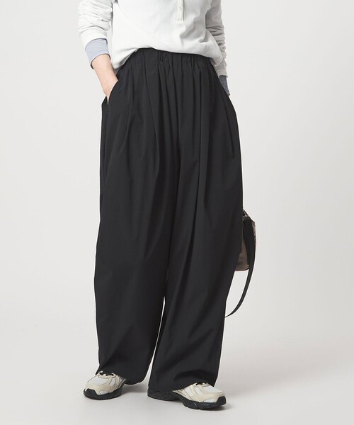 green label relaxing(グリーンレーベルリラクシング)の「【WEB限定】<at ease>2WAY ワイド パンツ 撥水 UVカット(その他パンツ・レディース・ブラウン/ブラック・FREE)」の1枚目の写真