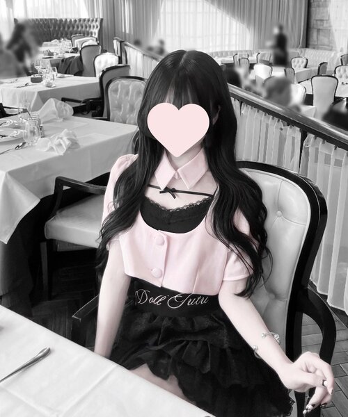 OLIVE des OLIVE（オリーブデオリーブ）の「【インフルエンサー企画】miko collar short tops（シャツ/ブラウス・レディース・ピンク/ブラック・FREE）」の2枚目の写真