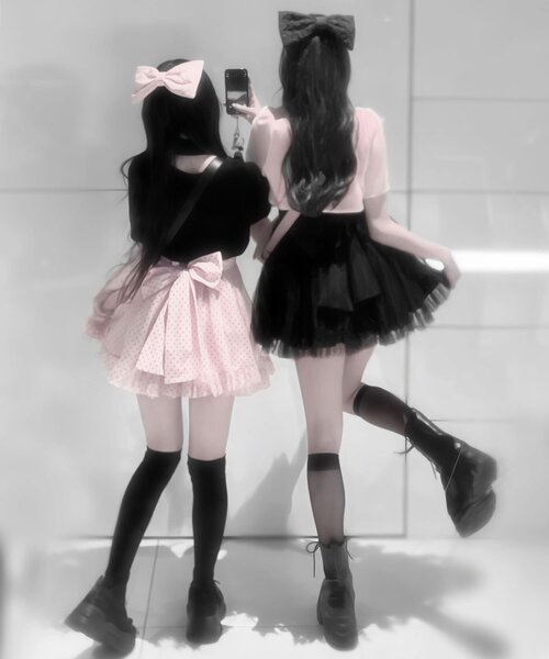 OLIVE des OLIVE（オリーブデオリーブ）の「【インフルエンサー企画】miko collar short tops（シャツ/ブラウス・レディース・ピンク/ブラック・FREE）」の5枚目の写真