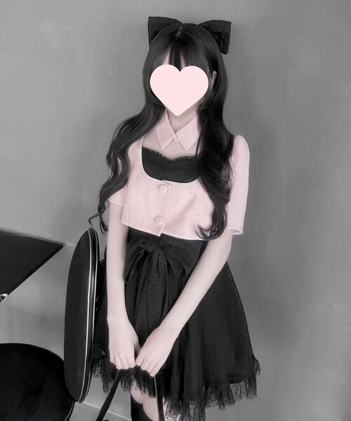 OLIVE des OLIVE（オリーブデオリーブ）の「【インフルエンサー企画】miko collar short tops（シャツ/ブラウス・レディース・ピンク/ブラック・FREE）」の7枚目の写真