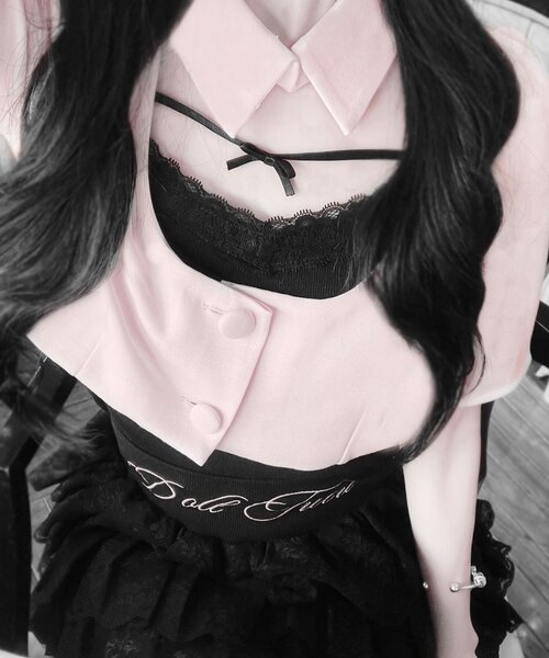 OLIVE des OLIVE（オリーブデオリーブ）の「【インフルエンサー企画】miko collar short tops（シャツ/ブラウス・レディース・ピンク/ブラック・FREE）」の11枚目の写真