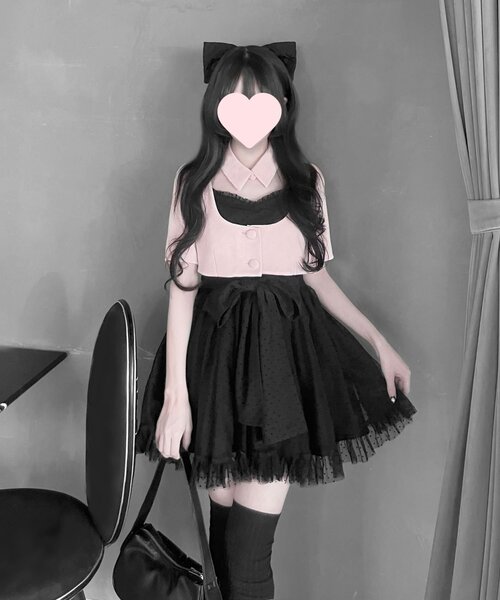 OLIVE des OLIVE（オリーブデオリーブ）の「【インフルエンサー企画】miko collar short tops（シャツ/ブラウス・レディース・ピンク/ブラック・FREE）」の12枚目の写真