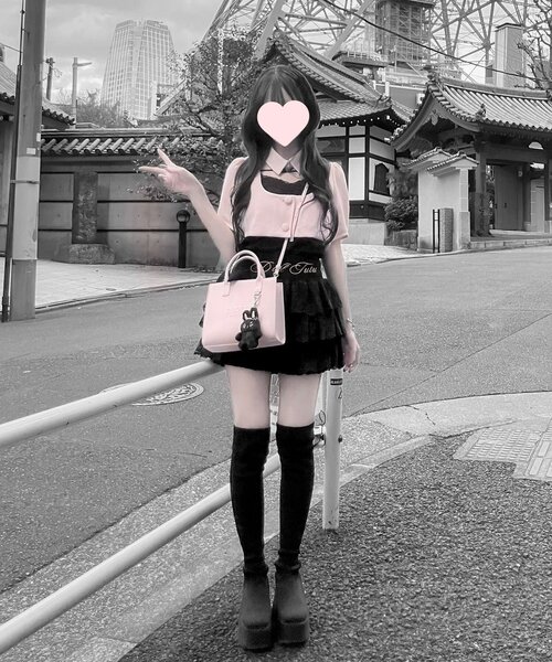 OLIVE des OLIVE（オリーブデオリーブ）の「【インフルエンサー企画】miko collar short tops（シャツ/ブラウス・レディース・ピンク/ブラック・FREE）」の13枚目の写真