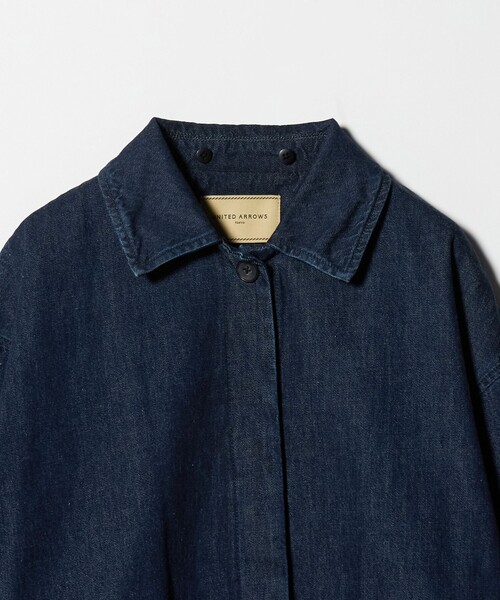 UNITED ARROWS(ユナイテッドアローズ)の「デニム 2WAY ミドルコート(デニムジャケット・レディース・ネイビー・38/36)」の14枚目の写真