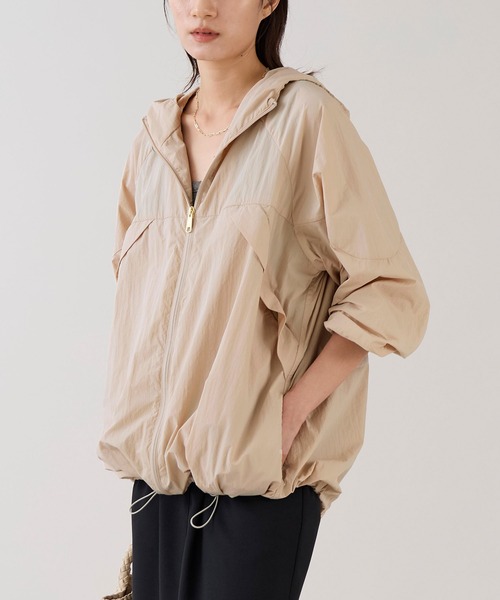 marmors（マルモア）の「【marmors】撥水パッカブルウィンドブレーカー（その他アウター・レディース・ブラウン/ライトベージュ/グレイッシュベージュ・36）」の11枚目の写真