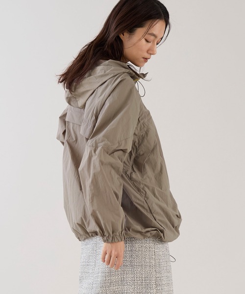 marmors（マルモア）の「【marmors】撥水パッカブルウィンドブレーカー（その他アウター・レディース・ブラウン/ライトベージュ/グレイッシュベージュ・36）」の21枚目の写真