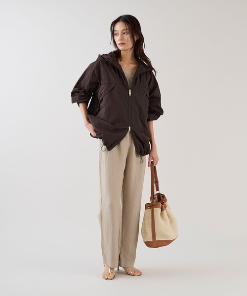 marmors（マルモア）の「【marmors】撥水パッカブルウィンドブレーカー（その他アウター・レディース・ブラウン/ライトベージュ/グレイッシュベージュ・36）」の4枚目の写真