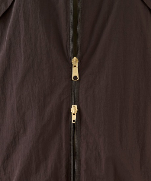 marmors（マルモア）の「【marmors】撥水パッカブルウィンドブレーカー（その他アウター・レディース・ブラウン/ライトベージュ/グレイッシュベージュ・36）」の9枚目の写真