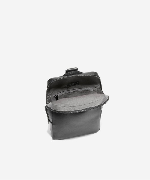 COLE HAAN(コールハーン)の「スローン ミディアム スリング mens(ボディバッグ/ウエストポーチ・メンズ・ブラック・OSFA)」の4枚目の写真