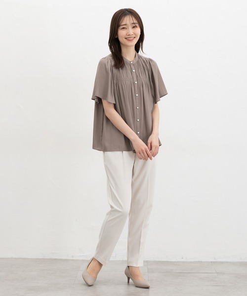 Honeys(ハニーズ)の「シャーリングブラウス(シャツ/ブラウス・レディース・チャコール/モカ/グリーン/ライム/グレイッシュベージュ・3L/L/LL/M/S)」の17枚目の写真