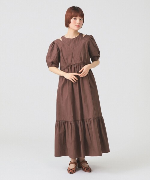 Ray BEAMS（レイビームス）の「【8/6 再値下げ】ショルダー スリット ワンピース（ワンピース・レディース・ブラック/ダークブラウン・0/1）」の2枚目の写真