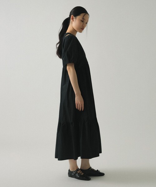 Ray BEAMS（レイビームス）の「【8/6 再値下げ】ショルダー スリット ワンピース（ワンピース・レディース・ブラック/ダークブラウン・0/1）」の3枚目の写真