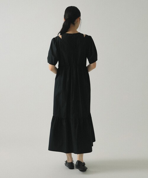 Ray BEAMS（レイビームス）の「【8/6 再値下げ】ショルダー スリット ワンピース（ワンピース・レディース・ブラック/ダークブラウン・0/1）」の4枚目の写真