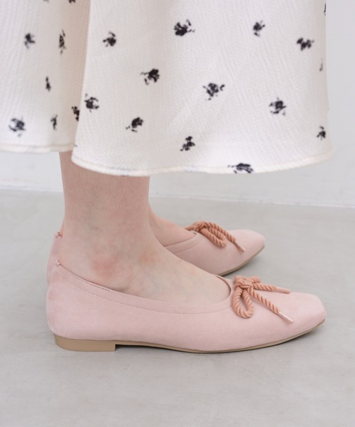 Launa lea(ラウナレア)の「【26春夏新作】ロープリボンスクエアトゥバレエシューズ(B7102A)(バレエシューズ・レディース・イエロー/ピンク/ブラック/ライトベージュ/グレー・22.5cm/23.0cm/23.5cm/24.0cm/24.5cm/22.0cm/25.0cm)」の7枚目の写真