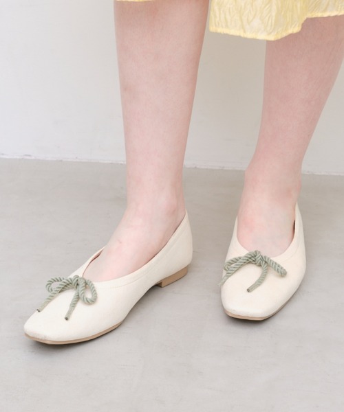 Launa lea(ラウナレア)の「【26春夏新作】ロープリボンスクエアトゥバレエシューズ(B7102A)(バレエシューズ・レディース・イエロー/ピンク/ブラック/ライトベージュ/グレー・22.5cm/23.0cm/23.5cm/24.0cm/24.5cm/22.0cm/25.0cm)」の14枚目の写真