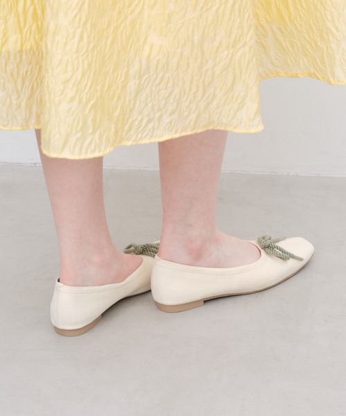 Launa lea(ラウナレア)の「【26春夏新作】ロープリボンスクエアトゥバレエシューズ(B7102A)(バレエシューズ・レディース・イエロー/ピンク/ブラック/ライトベージュ/グレー・22.5cm/23.0cm/23.5cm/24.0cm/24.5cm/22.0cm/25.0cm)」の15枚目の写真