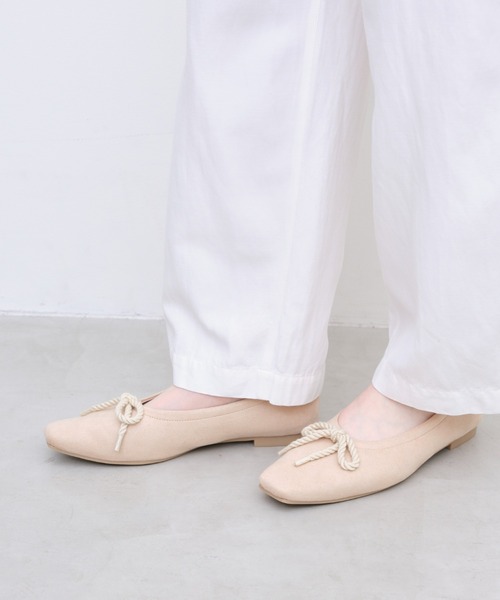 Launa lea(ラウナレア)の「【26春夏新作】ロープリボンスクエアトゥバレエシューズ(B7102A)(バレエシューズ・レディース・イエロー/ピンク/ブラック/ライトベージュ/グレー・22.5cm/23.0cm/23.5cm/24.0cm/24.5cm/22.0cm/25.0cm)」の17枚目の写真