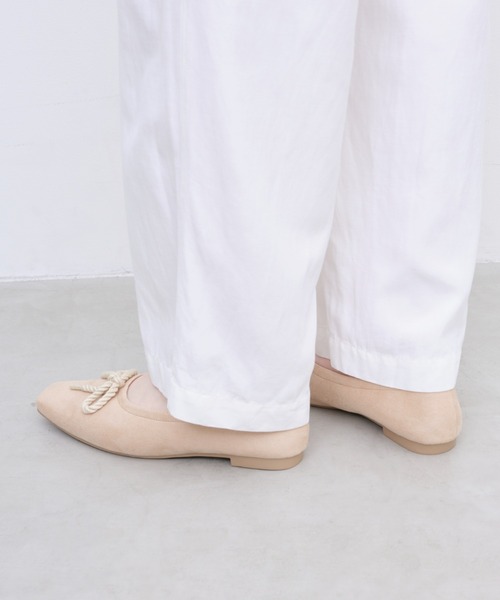Launa lea(ラウナレア)の「【26春夏新作】ロープリボンスクエアトゥバレエシューズ(B7102A)(バレエシューズ・レディース・イエロー/ピンク/ブラック/ライトベージュ/グレー・22.5cm/23.0cm/23.5cm/24.0cm/24.5cm/22.0cm/25.0cm)」の18枚目の写真