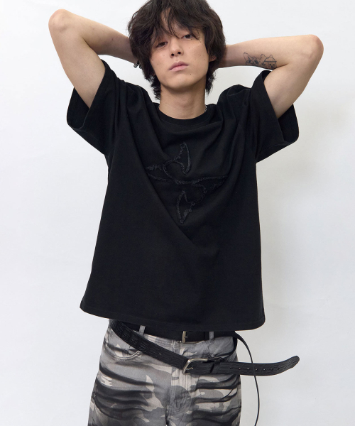 BLR(ビーエルアール)の「Low-Cut Patch Logo T-Shirt Black(Tシャツ/カットソー・メンズ・その他・SMALL/MEDIUM/LARGE)」の2枚目の写真