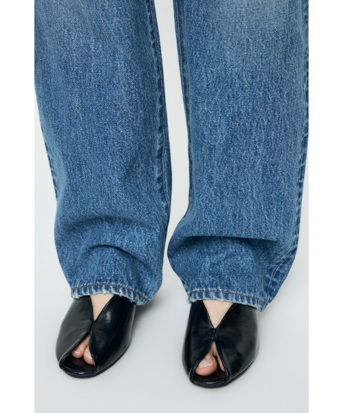 MOUSSY(マウジー)の「MIDRISE DAMAGED SLIM STRAIGHT(デニムパンツ・レディース・ブルー・0/1/2)」の15枚目の写真