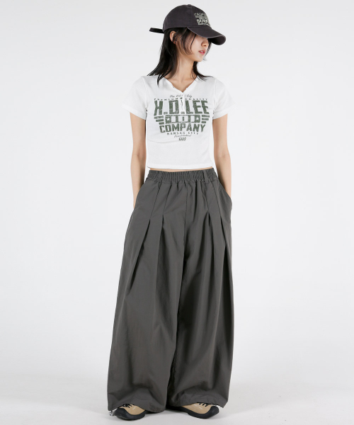 UMM(ウム)の「レディース バサラックダブルピンタックバルーンワイドパンツ 2COLOR(その他パンツ・レディース・ブラック/チャコール・F)」の10枚目の写真