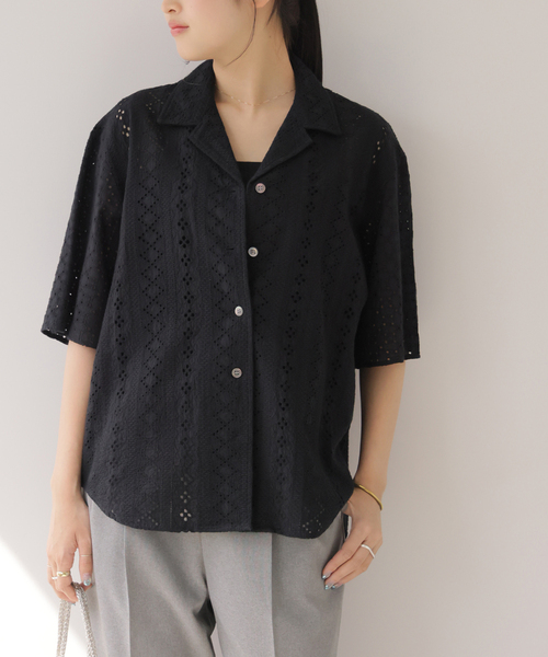 JOURNAL STANDARD relume(ジャーナルスタンダード レリューム)の「《一部WEB限定追加》コットンカットワーク刺繍開襟シャツ(シャツ/ブラウス・レディース・ホワイト/ブラック/ブラック系その他/ホワイト系その他・FREE)」の4枚目の写真
