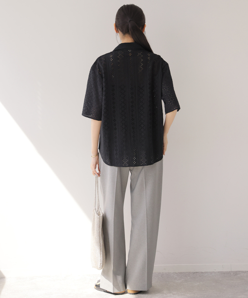 JOURNAL STANDARD relume(ジャーナルスタンダード レリューム)の「《一部WEB限定追加》コットンカットワーク刺繍開襟シャツ(シャツ/ブラウス・レディース・ホワイト/ブラック/ブラック系その他/ホワイト系その他・FREE)」の13枚目の写真